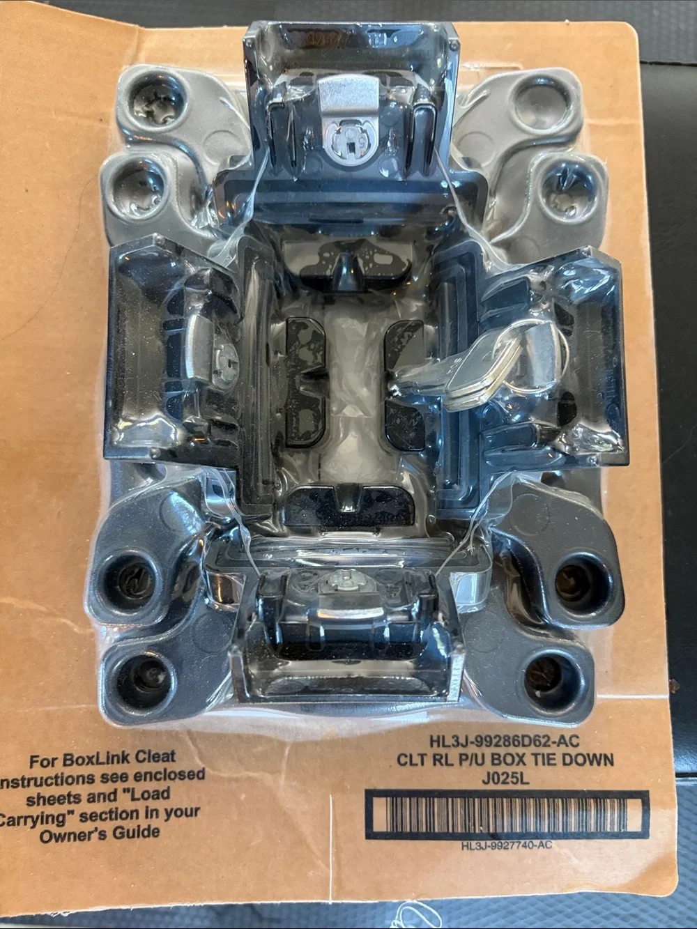 Ford F150 - Link BoxLink Cleat Tie-Down Bracket — Black